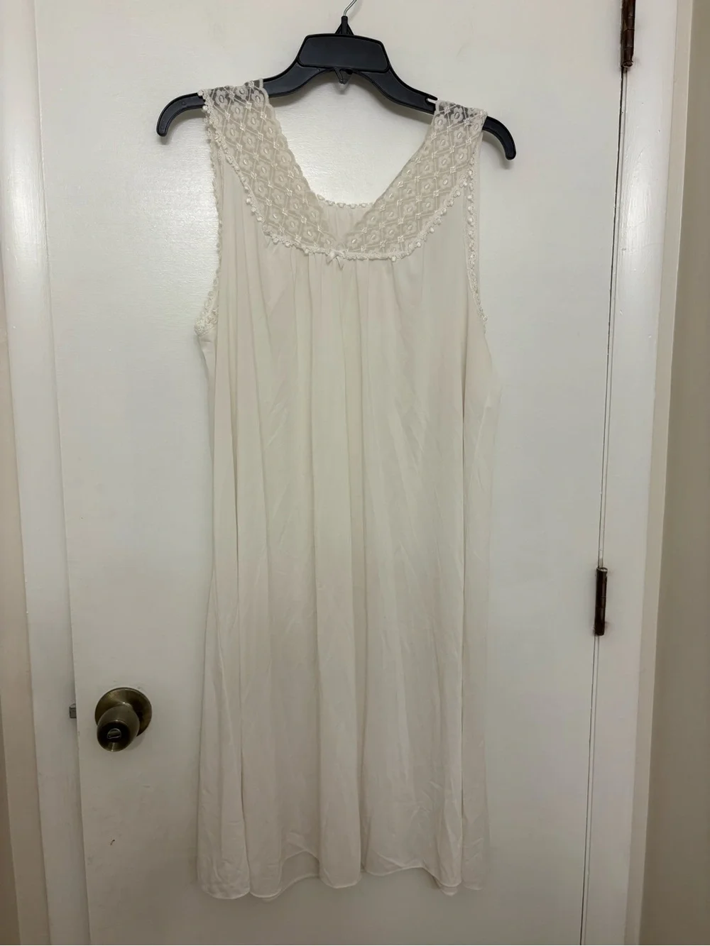 Vintage 70s Shadowline White Ivory Floral Lace Nightgown Sleeveless Midi Nylon M